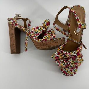 Brand new LC Lauren Conrad Multicolor Floral Heels Sz 6.5